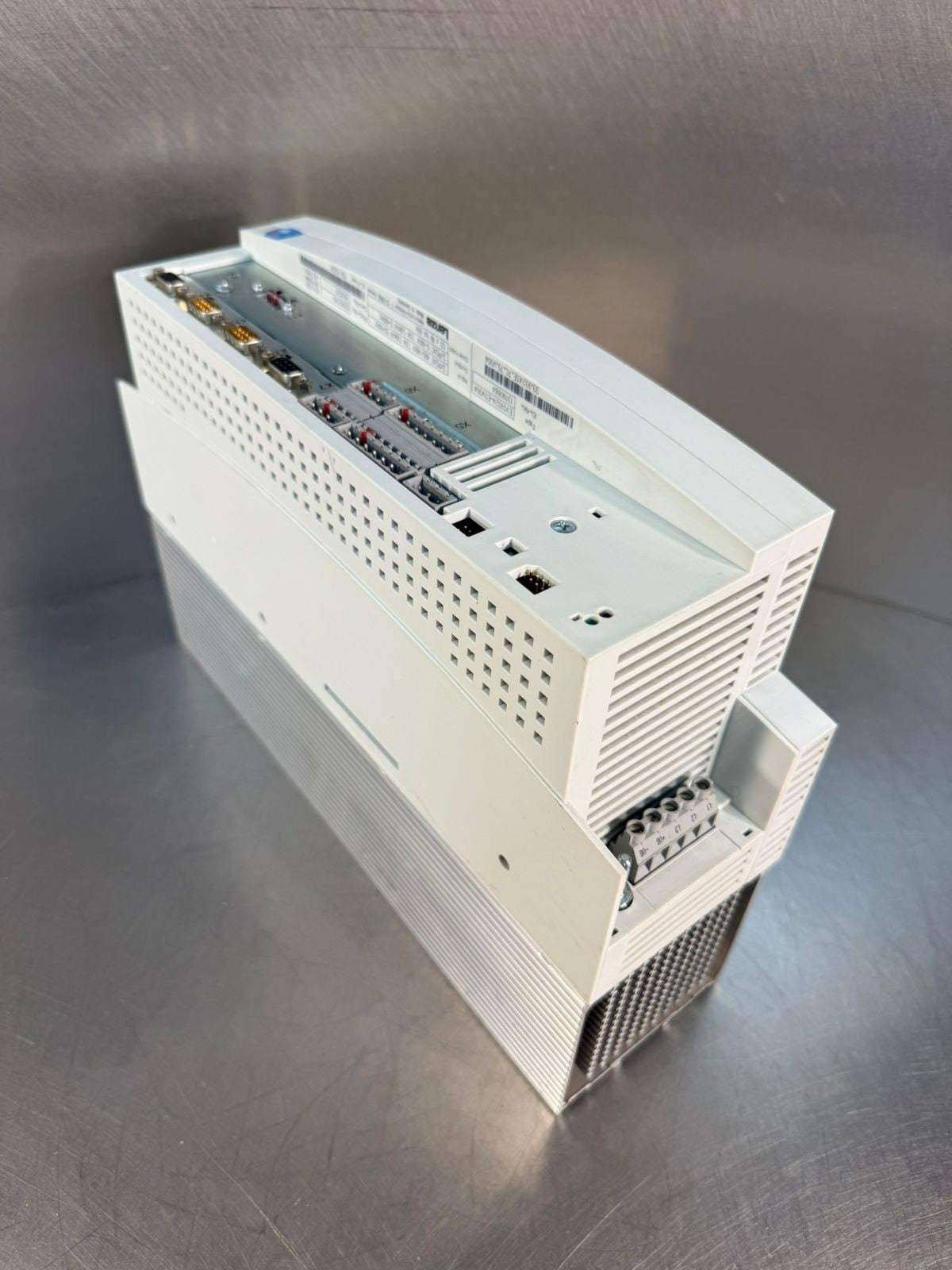 Lenze EVS9324-ESV004 Servo Drive Inverter 400/480V 5.8kVA          (8.3.7)