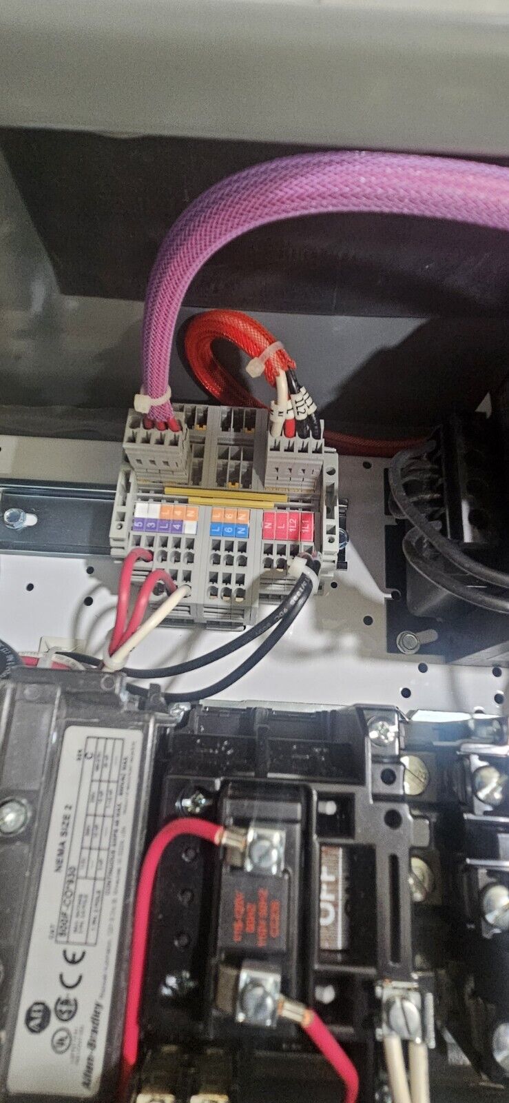 Allen Bradley 512-CFB-1-6XP-25R / 500F-CO*930 / TRS40R Combination Starter.  L4E