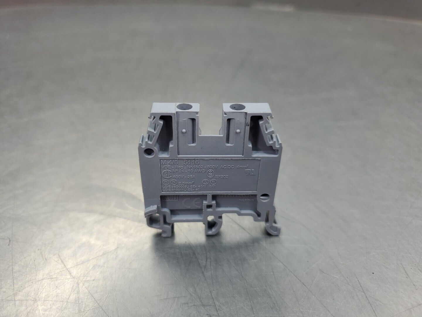 Entrelec M4/6 5116 Gray Terminal Block, Lot of 19.                         4B-40