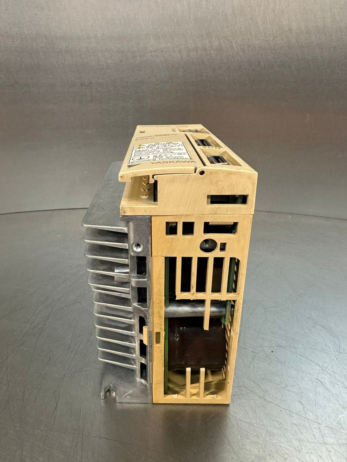 Yaskawa SGDA-04AS Servo Pack 200V      (4.2.5)