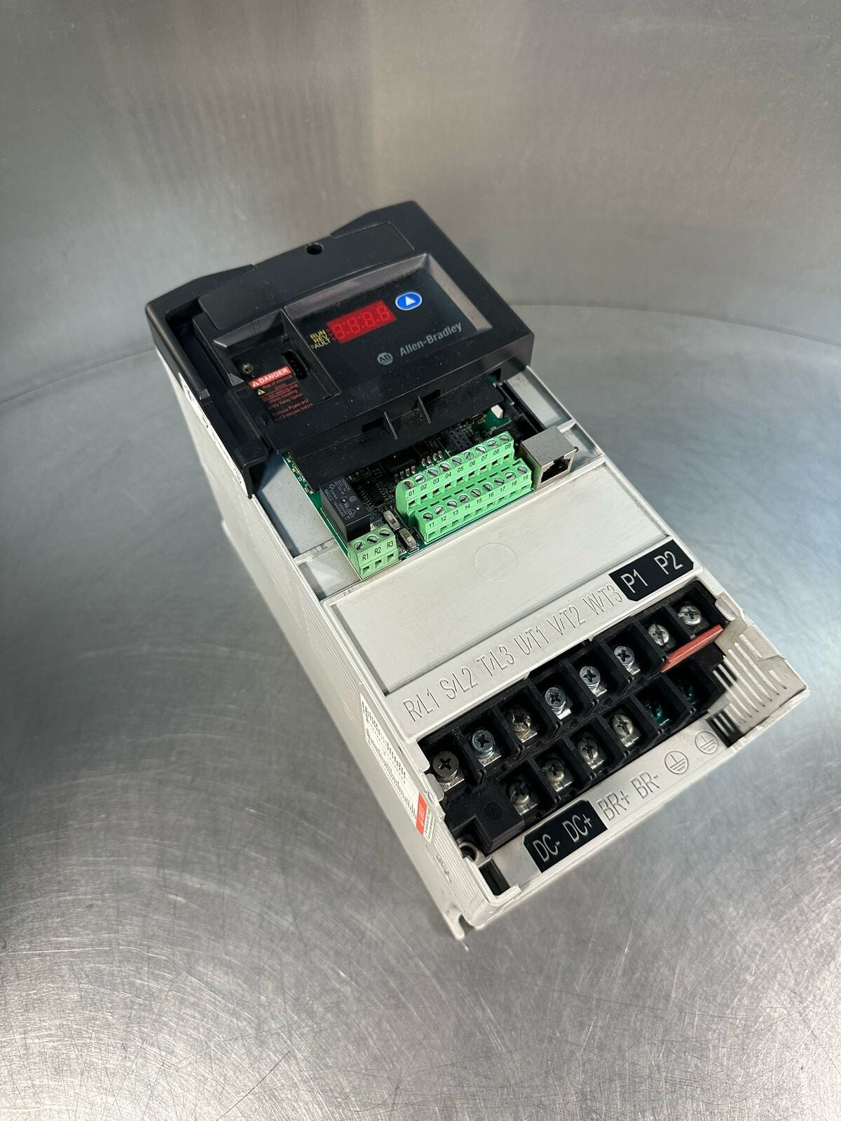 Allen-Bradley 22DD012N104 /A    22D-D012N104 Ser A     (2.6.1)