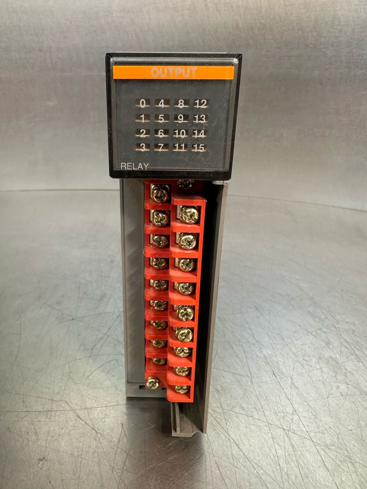 Allen Bradley 1746-OW16 /C SLC 500 Output Module 1746OW16 (7.4.3)