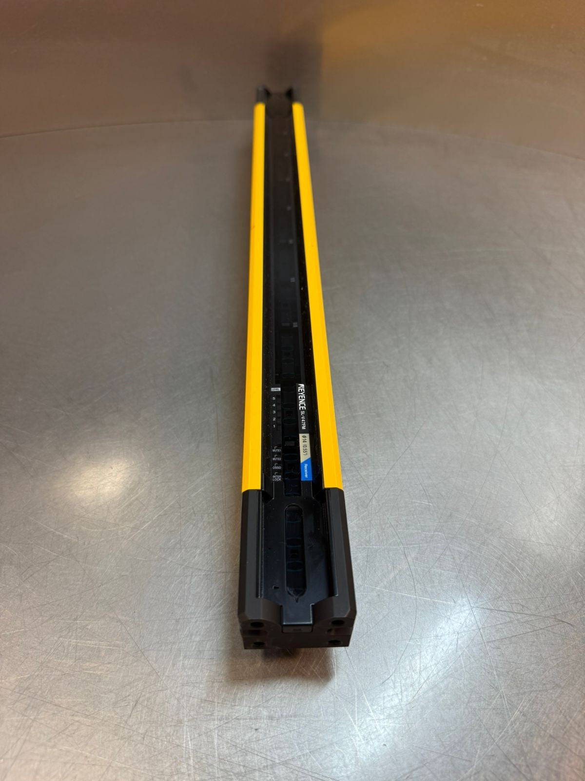 Keyence Corp SL-V47FM-R Safety Light Curtain Main Unit             (8.6.1)
