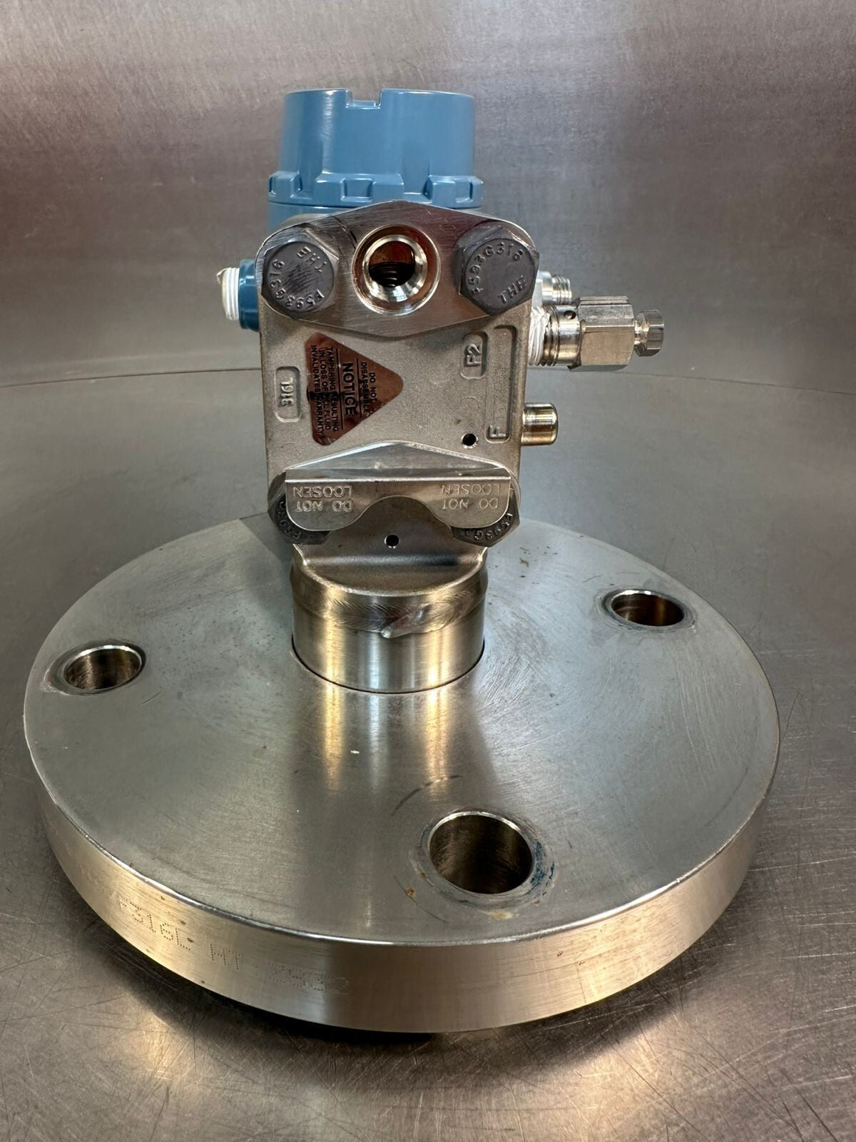 Rosemount 3051L2AA0FD21AAE5M5Q4 275PSI/19.0Bar    (6.4.4)