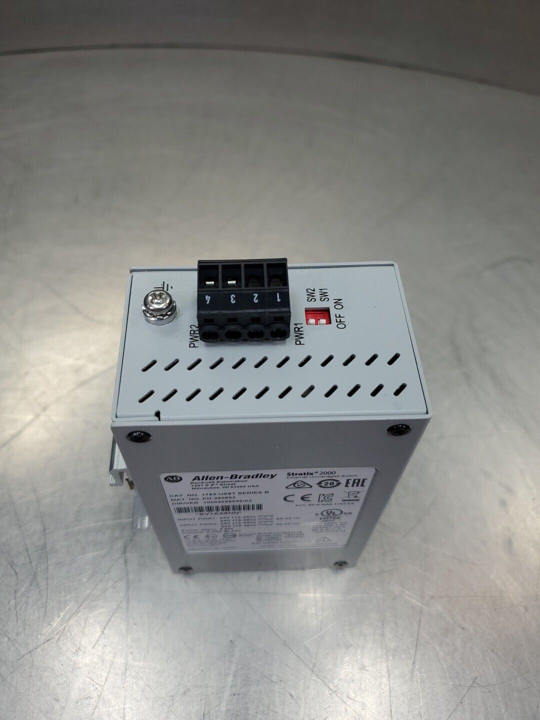 Allen Bradley Stratix 2000 1783-US8T Ser.B Ethernet Unmanaged Switch.      4D-35