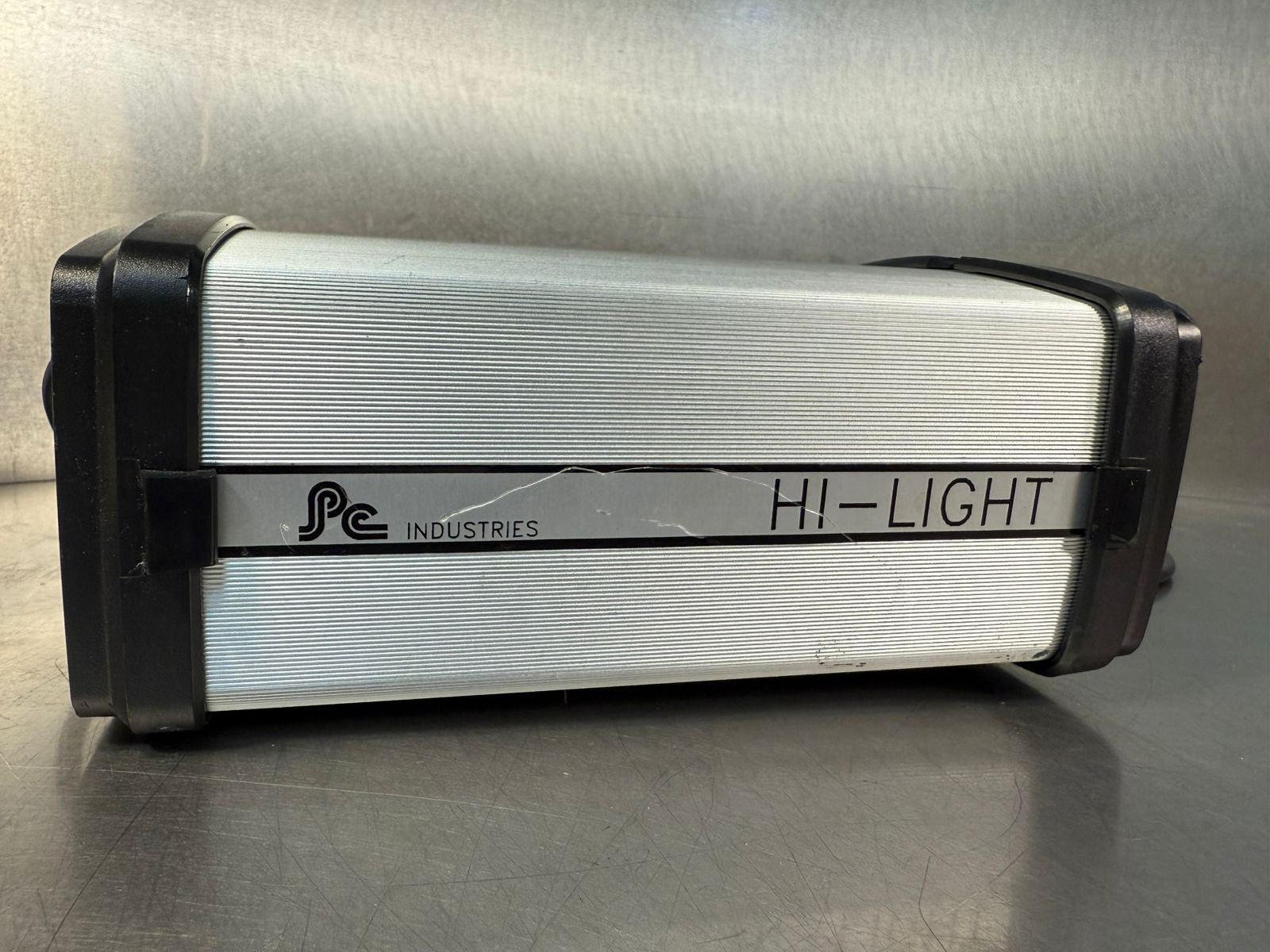 *1755 Pc Industries Hi- Light  Serie Number  90-8552-1   (7.5.2)