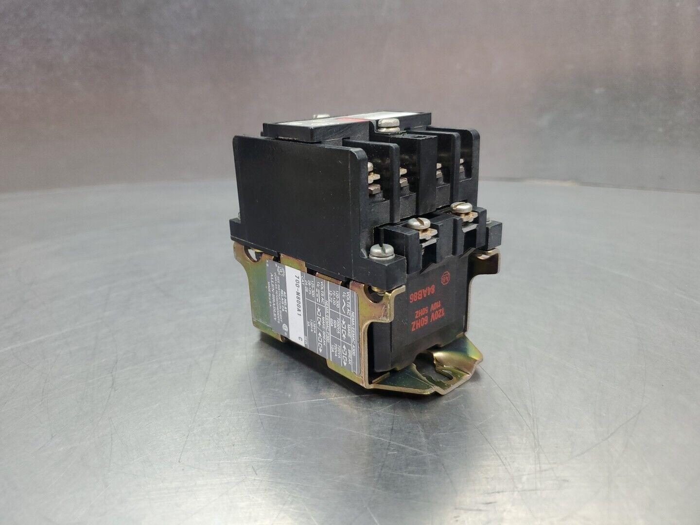 ALLEN BRADLEY 700-N800A1 SER C AC RELAY.                                   4C-13