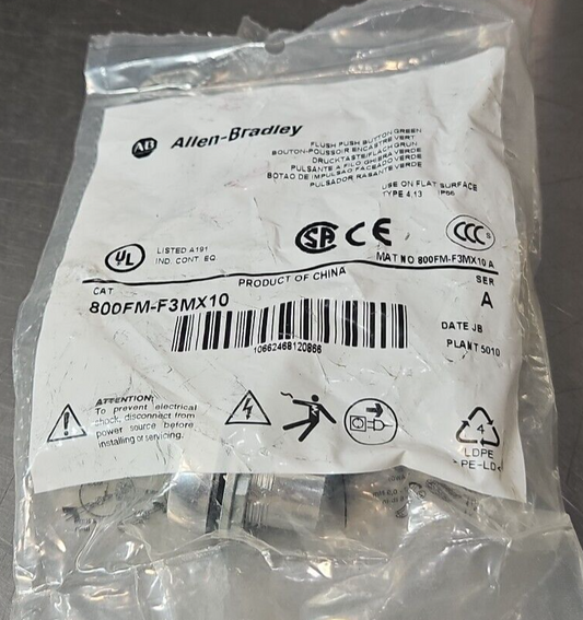 Allen Bradley 800FM-F3MX10 SerA Green Flush Non-Illuminated Push Button (BIN424)