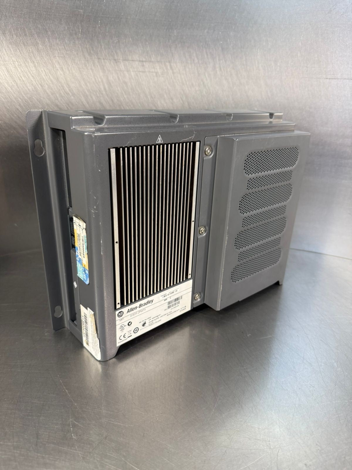 Allen Bradley 6181F-2PW7X /E Pn 170918 / 100-240Vac NO Screen      (2.2.4)