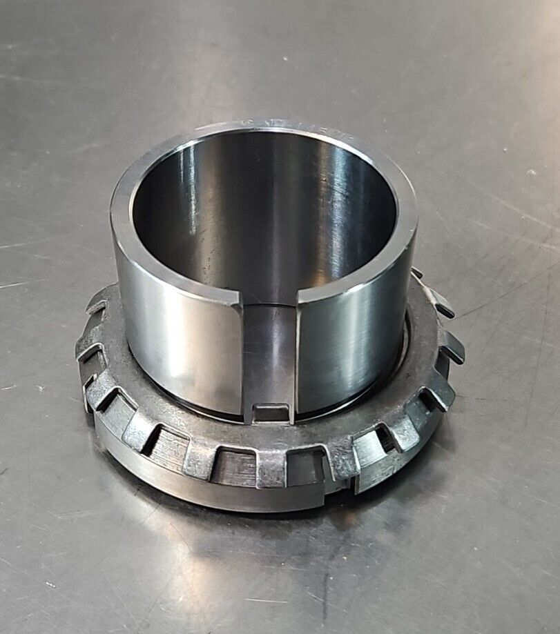 SKF SNW.1X1.15/16 Bearing Adapter Assembly                         loc5C18