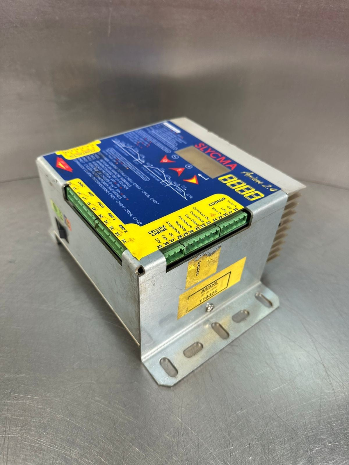 Slycma Ariane 2.4 240Vac                                           (6.5.3) 