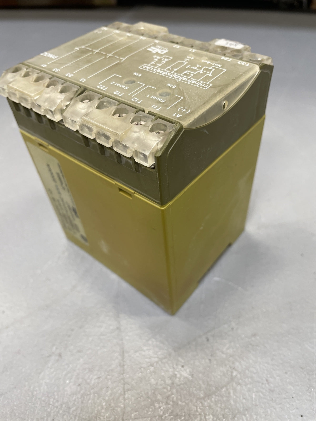 Pilz 17753 PNOZ 24VDC 3S 10 Isolation Safety Relay 2B(BIN4.4.3)