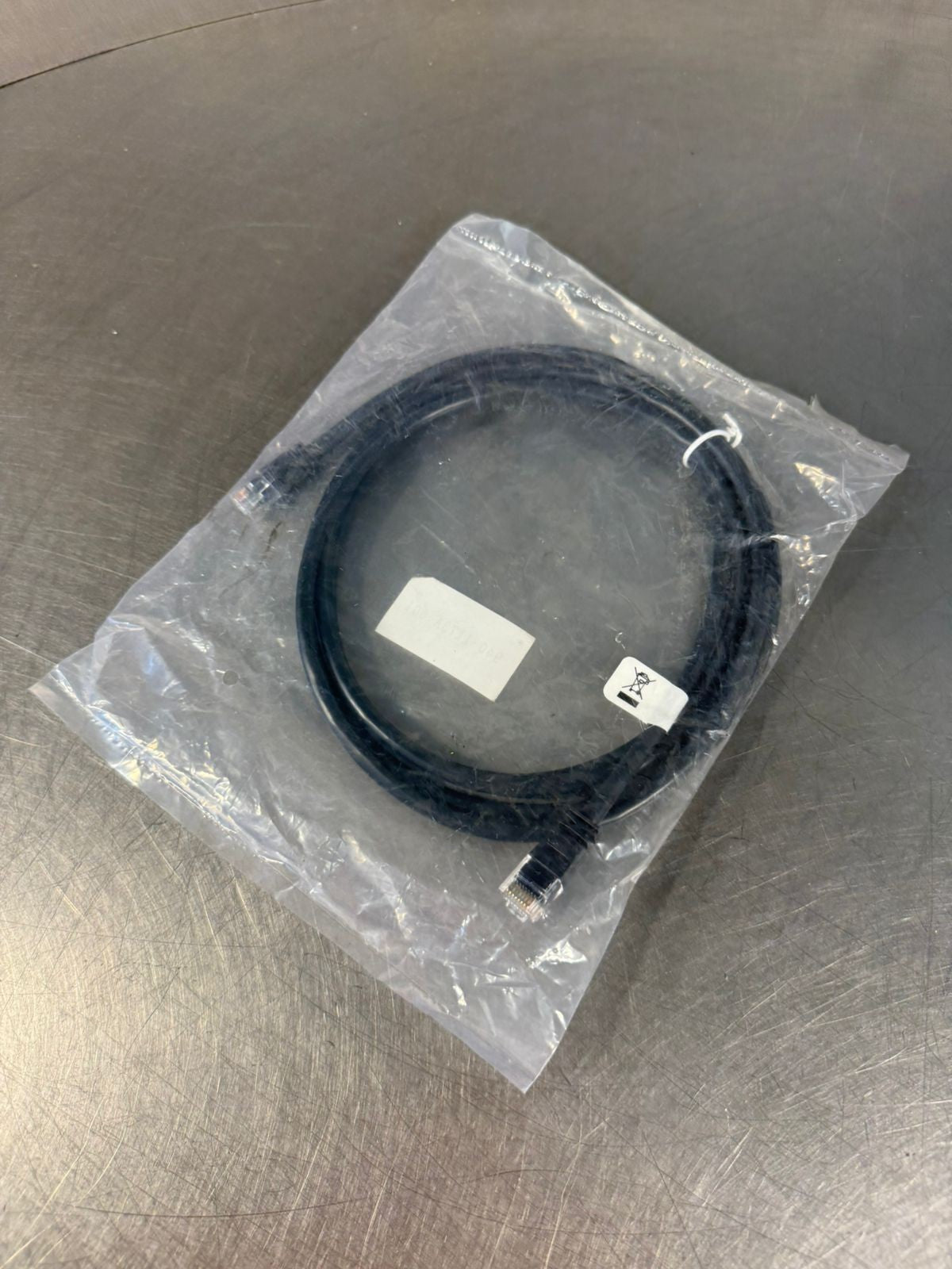 Apc 940-1173A-001 Cable / 9401173A001                              (3.1.1)