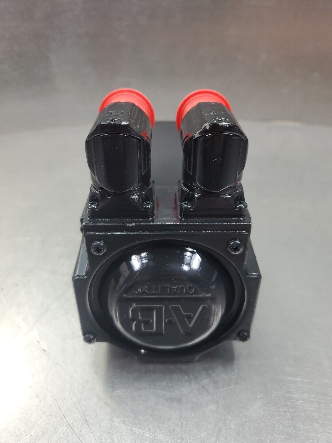 Allen Bradley MPL-B320P-SJ72AA Rotary Servo Motor, 5000RPM *REFURB*           1C