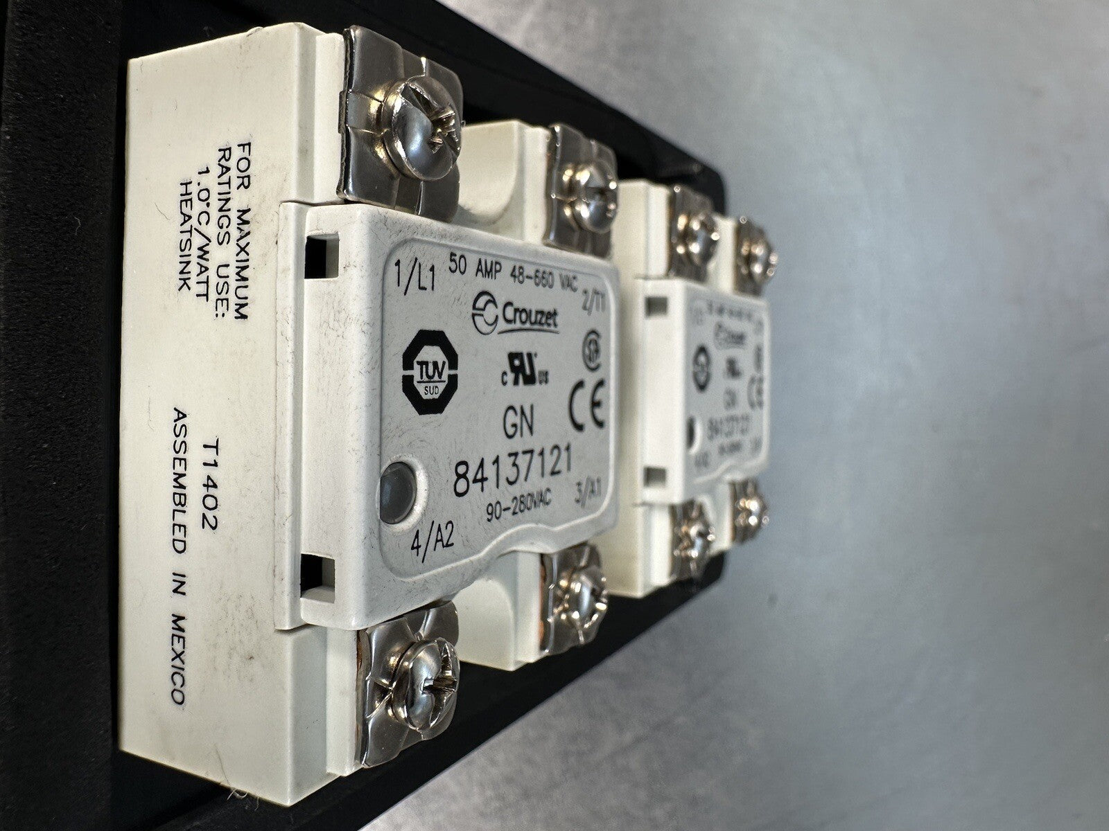 Crouzet - GN 84137121 -  Solid State Relays - 90-280VAC Lot of 2  - (BIN-1.5.1)