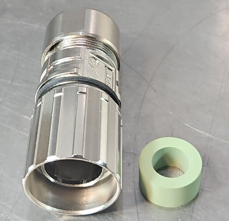 M23 D6 N7-1 Epic Signal Cable  box w/3                    (BIN433)