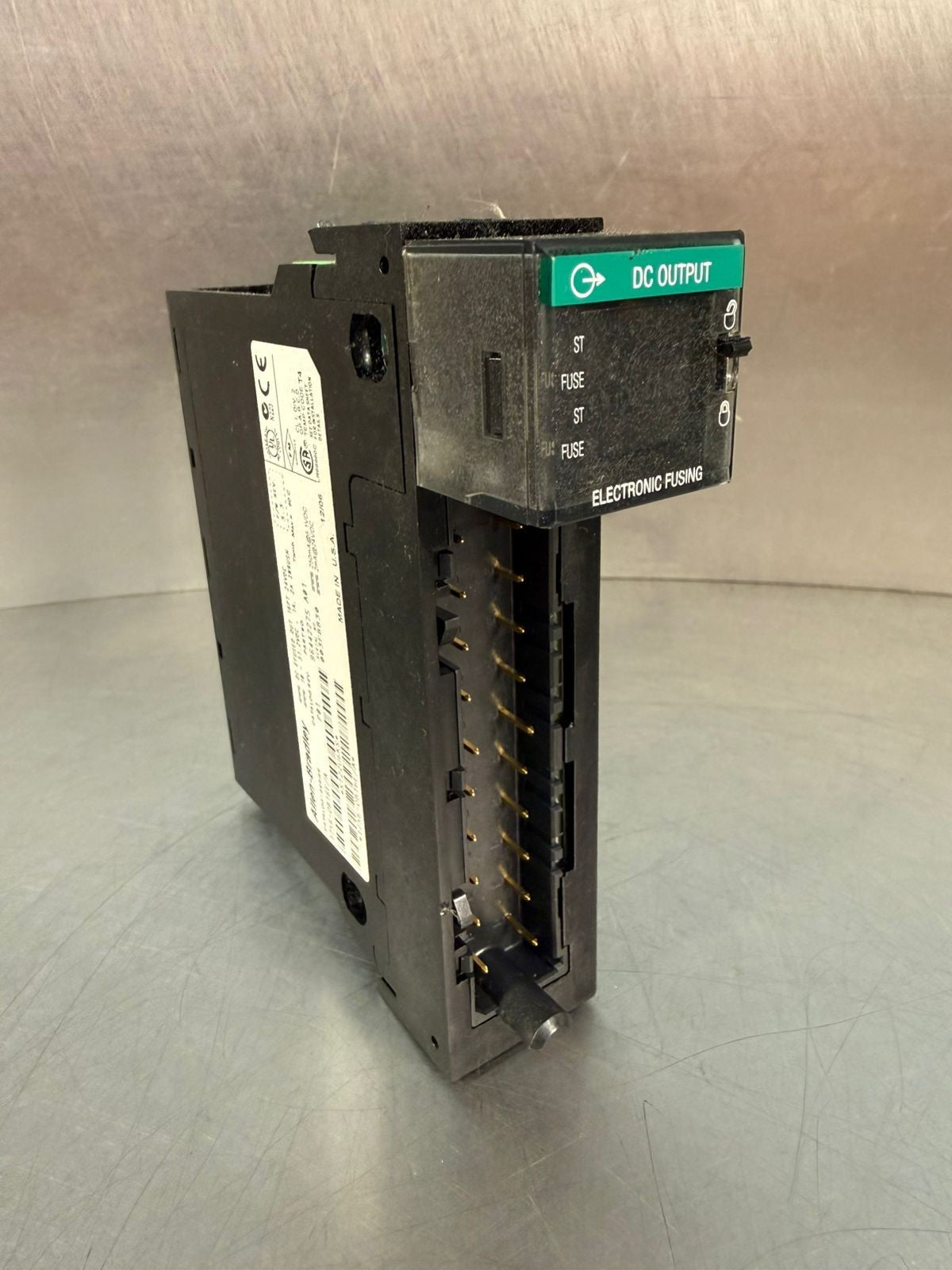 Allen-Bradley 1756-0B16E /A Rev P01 Out 16Pt  96442275 1756-OB16E (7.2.3)