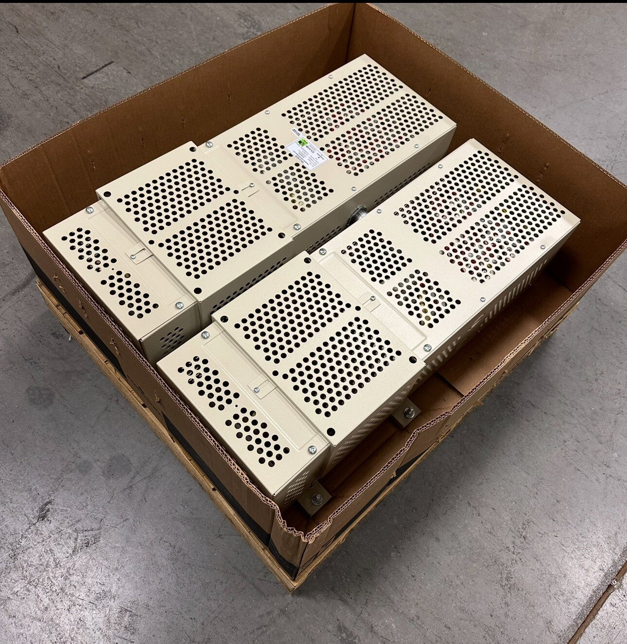 Sola MCR 63-28-315-8 10000 VA 208/480 Volt Constant Voltage Transformer (6.6.1)