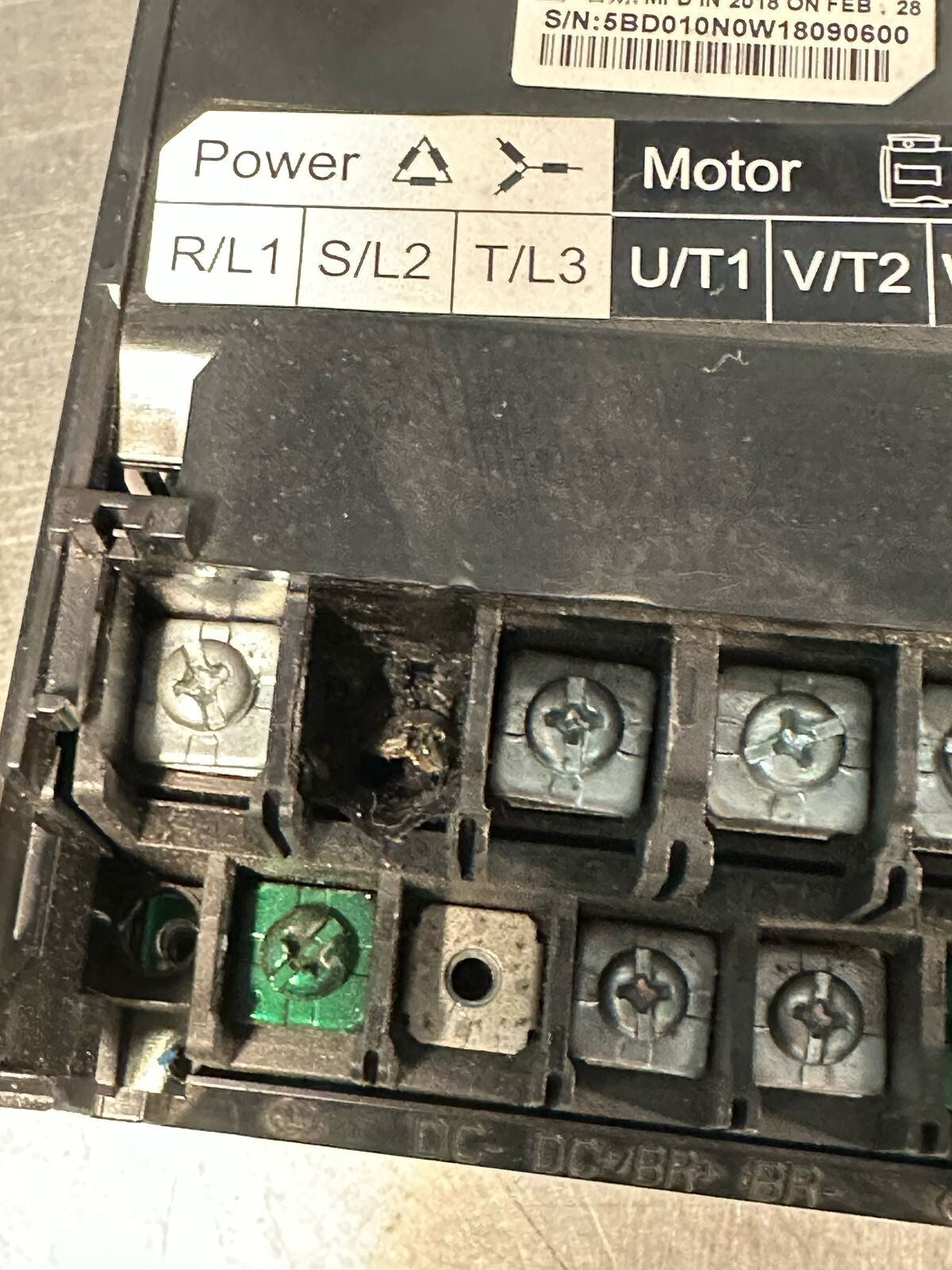 Allen Bradley 25B-D010N104 /A PowerFlex     25BD010N104             (4.5.2)