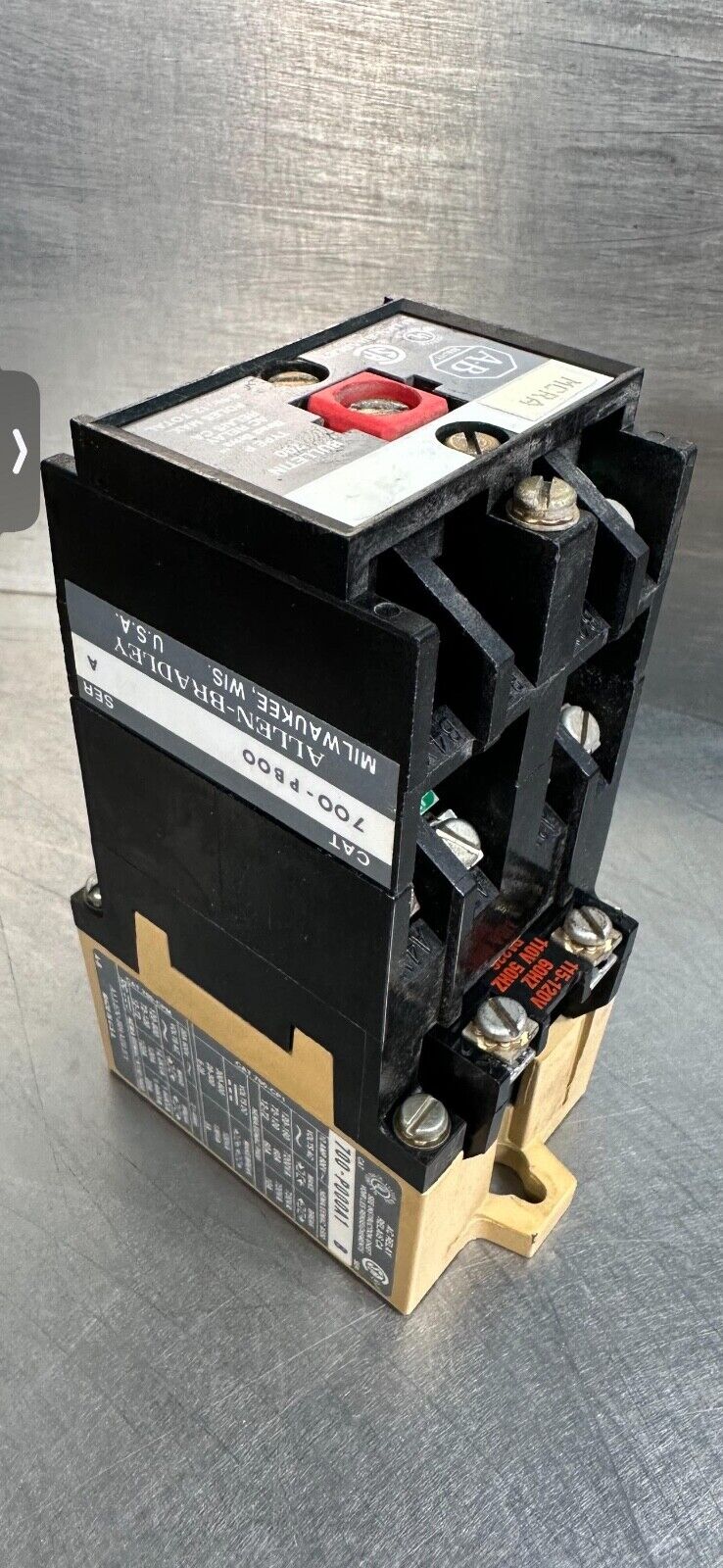 Allen Bradley  700-P000A1 /B  Control Relay W/ 700-PB00 /A (4B-30)