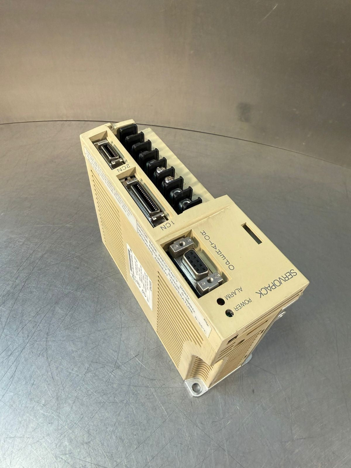Yaskawa SGDA-01AS Servopack 200-230V 50/60hz                       (1.5.1)