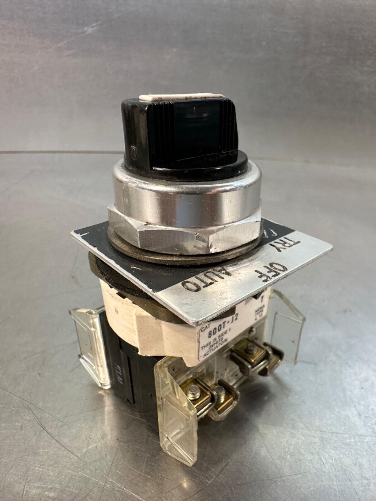 800T-J2 Ser. T Allen Bradley Selector Switch - Nema Type4,13 (4c-40)