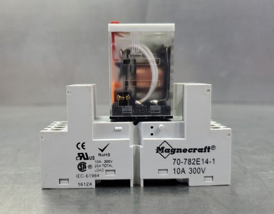 SCHNEIDER ELECTRIC 792XDXM4L-120A 120VAC/30VDC RELAY w/70-782E14-1 Base.   4E-35