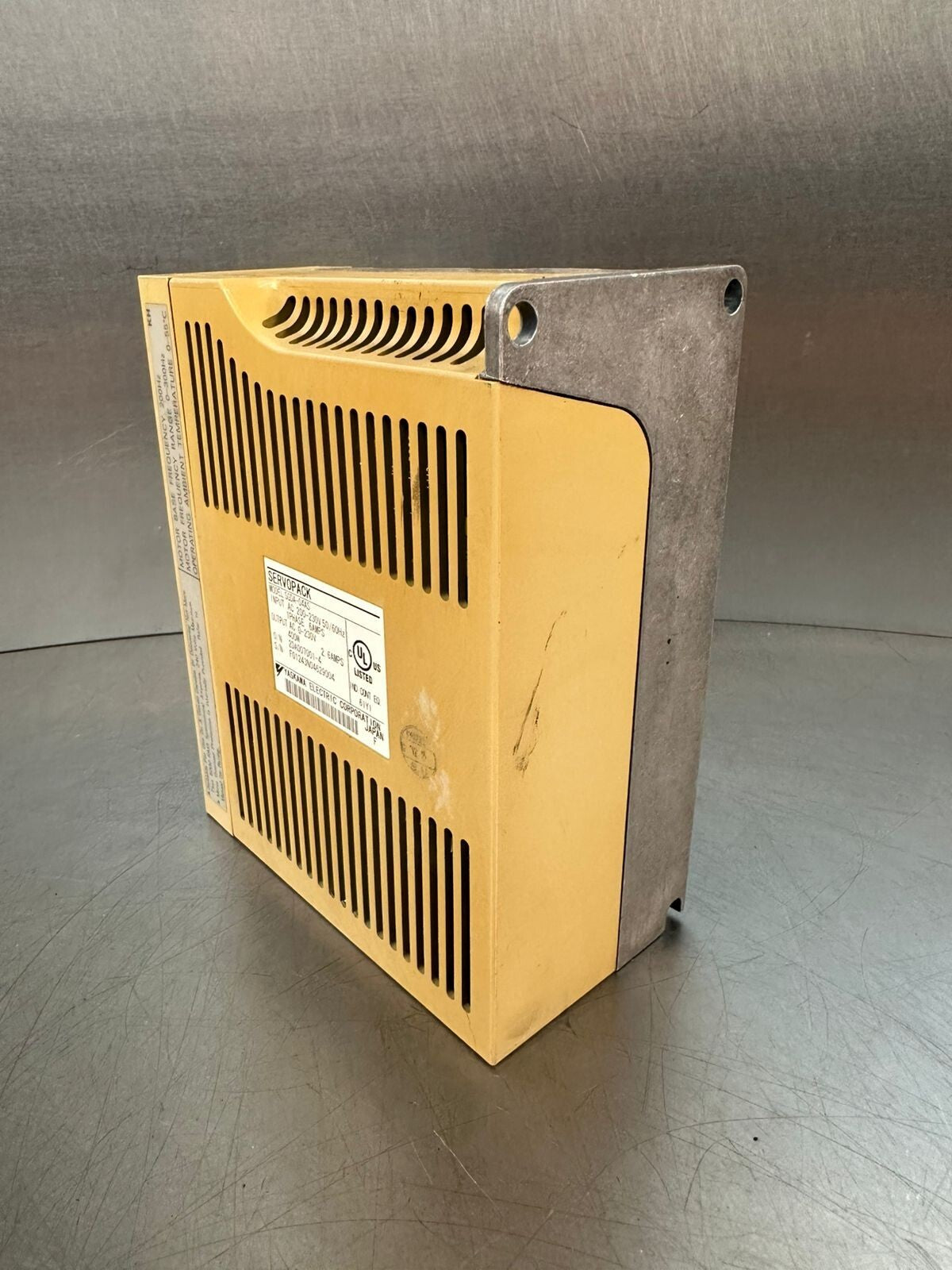 Yaskawa SGDA-04AS Servo Pack 200V      (4.2.5)