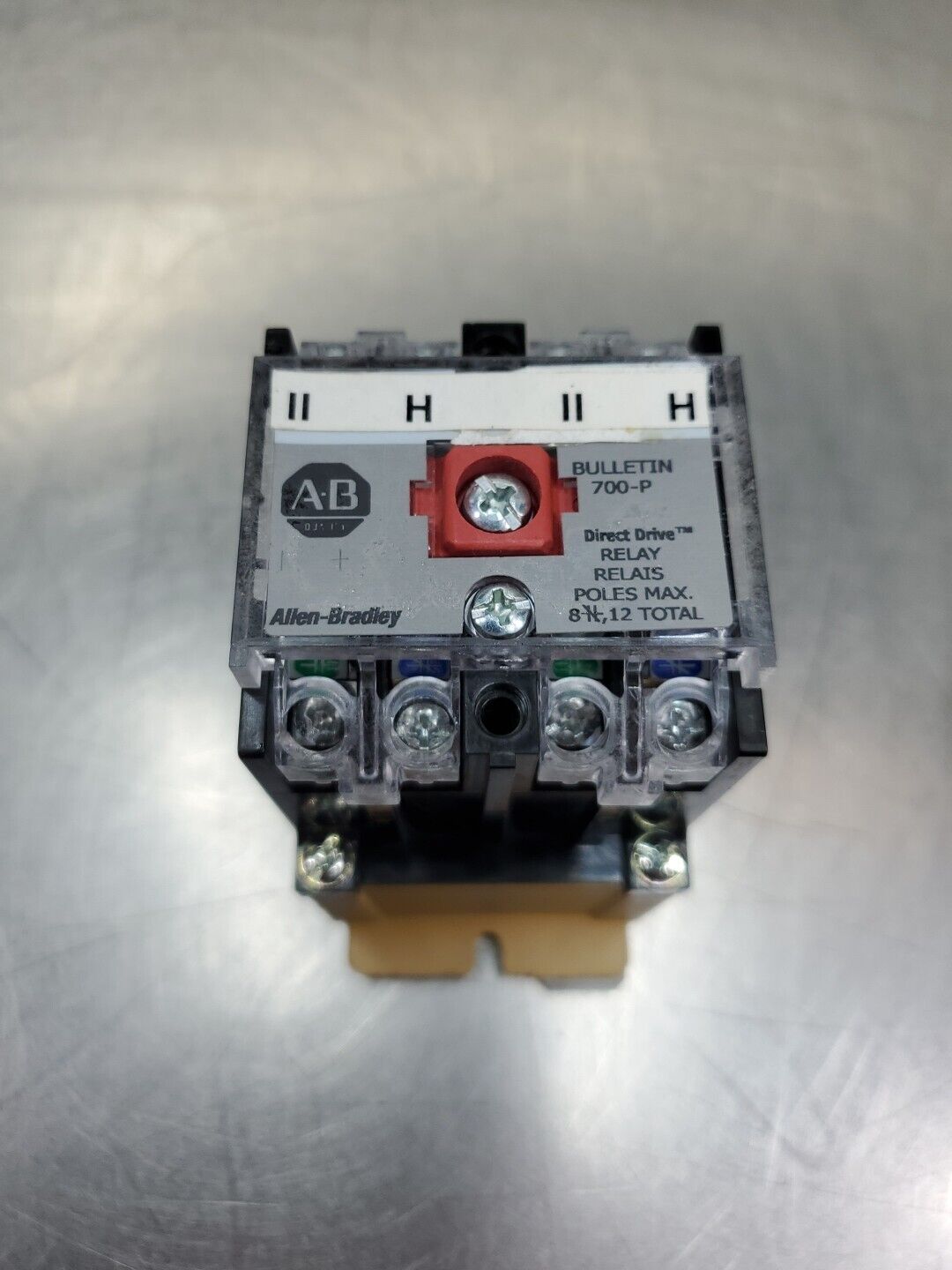 Allen-Bradley 700-P400A1/E Type P Control Relay.                            4E-2