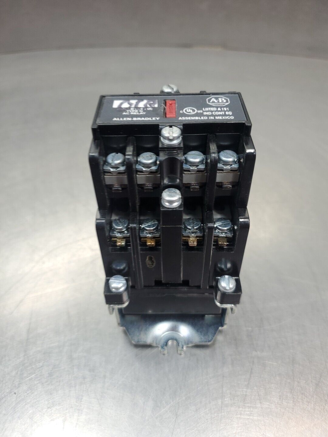 Allen-Bradley 700-N400A1 Ser C AC Control Relay.                           4C-13