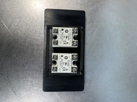Crouzet - GN 84137121 -  Solid State Relays - 90-280VAC Lot of 2  - (BIN-1.5.1)