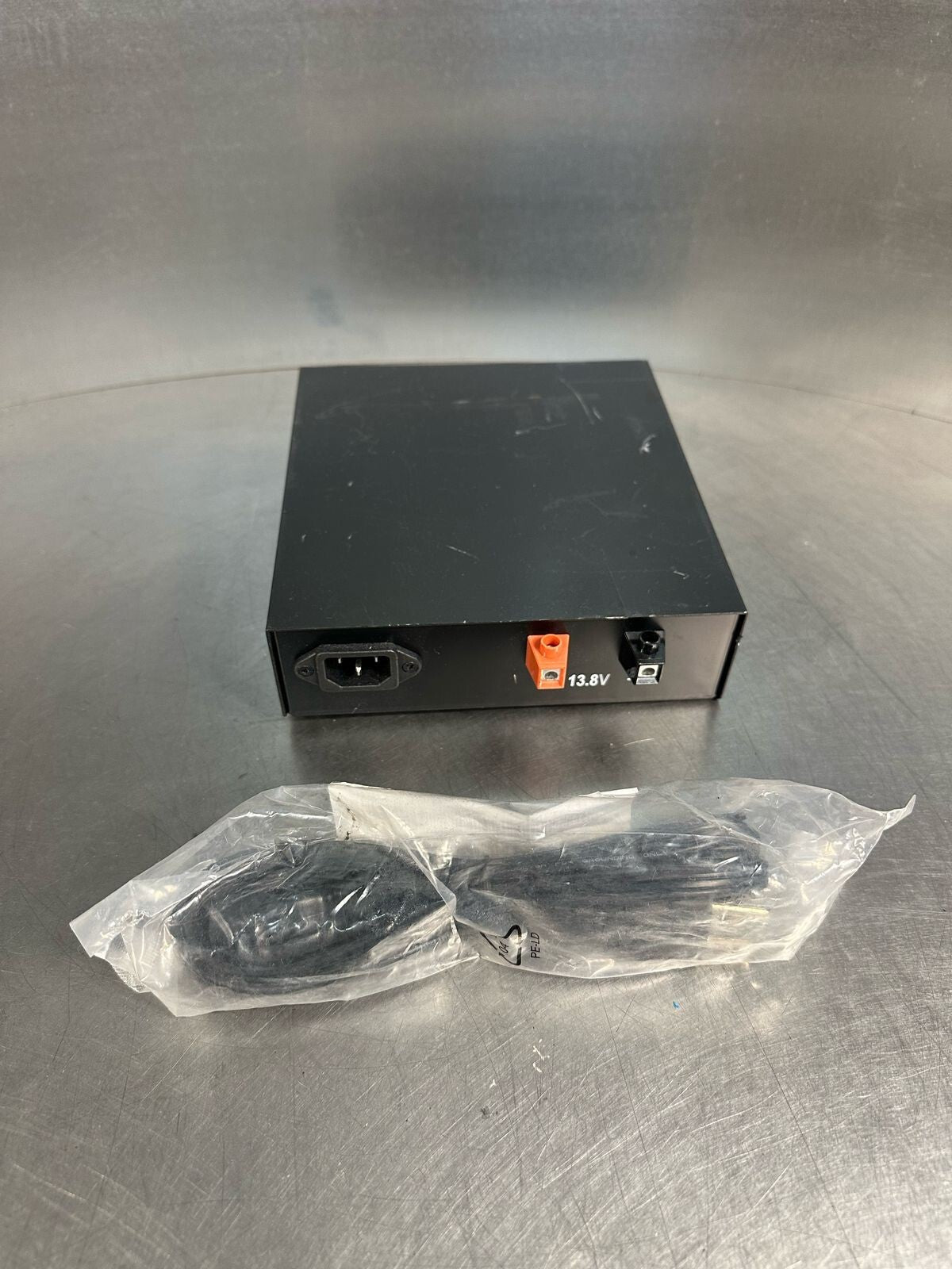 Samlex Power  SEC-1212 ITE POWER SUPPLY DC 13.8VDC 10A   (7.2.1)