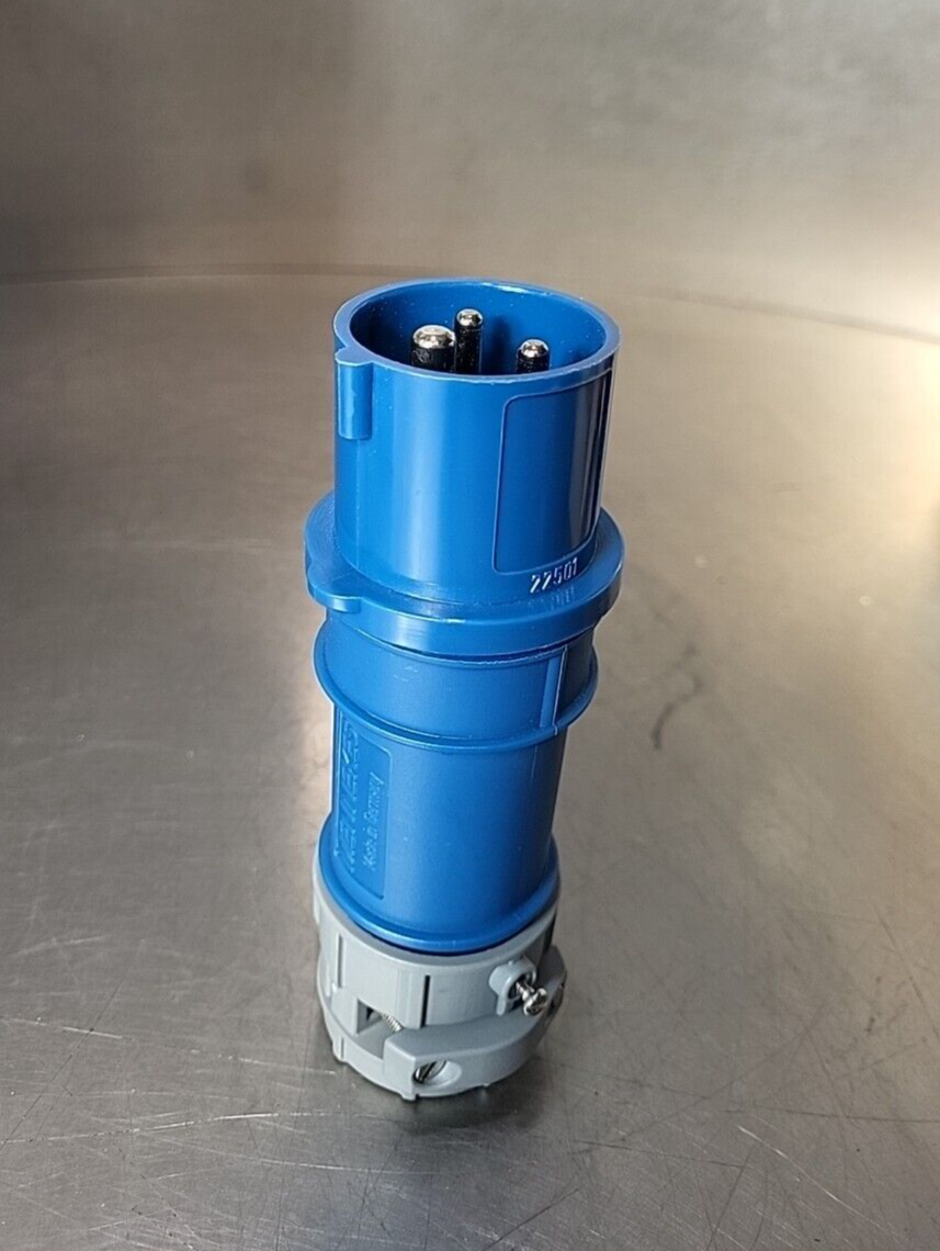 Mennekes 320P6  60602M 20A 2P 3W 250VA                     Loc 4D-18