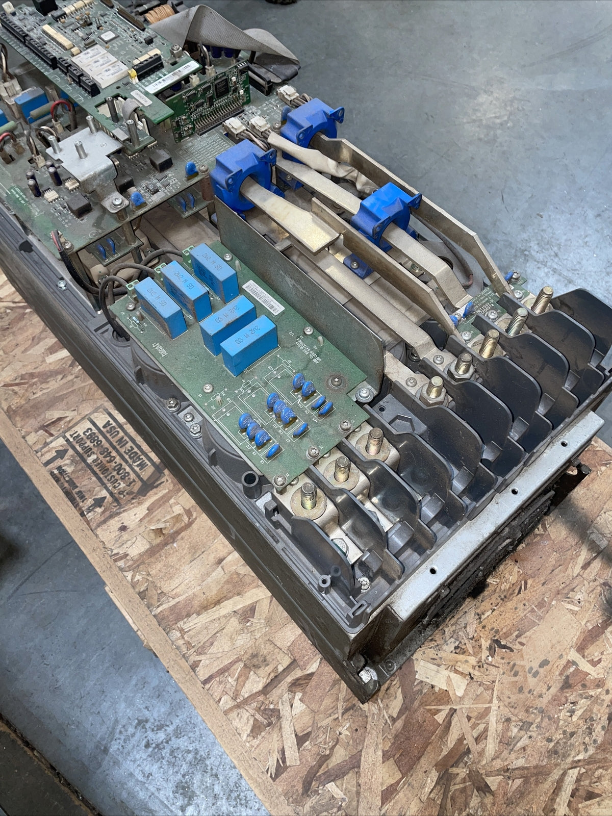 ABB SERVO DRIVE ACS550-U1-157A-4 @1A