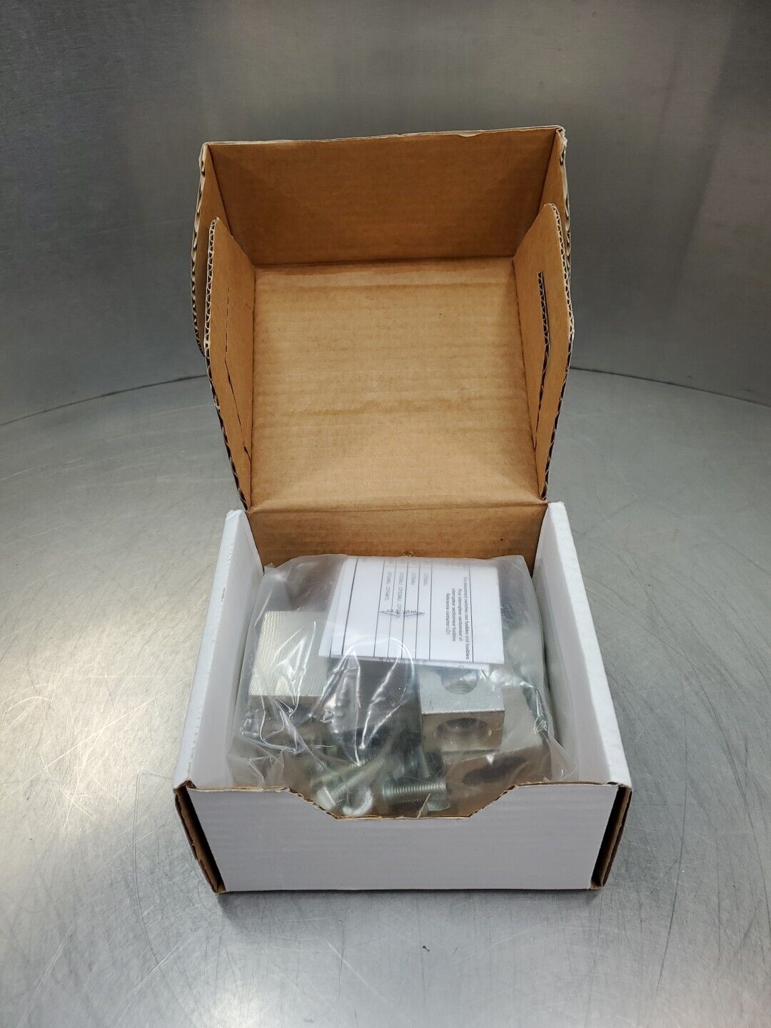 SIEMENS CFSL400N 400A 6-Lug Kit.                                           4E-32