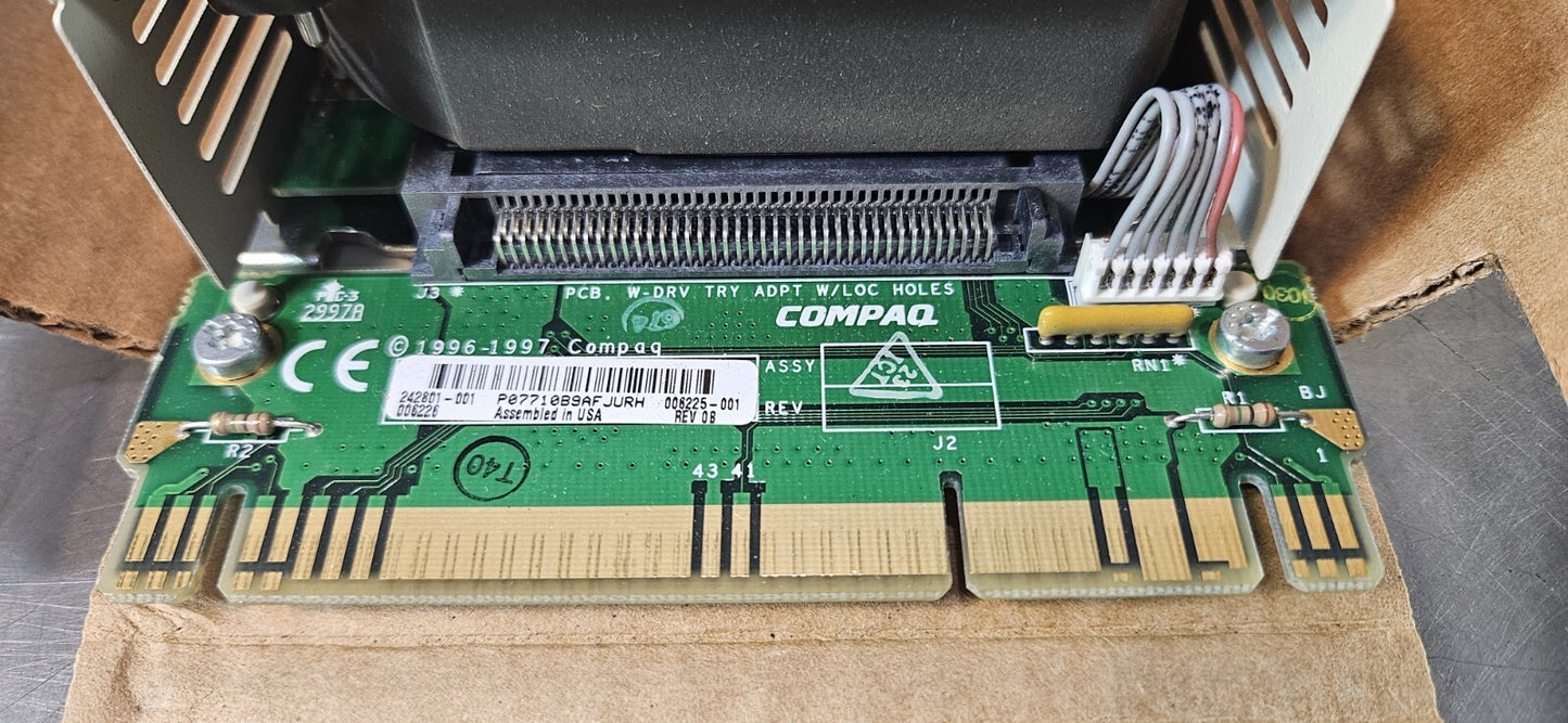 Compaq 304866-001 Compaq 9.1 Gb WIDE ULTRA SCSI                         (BIN742)