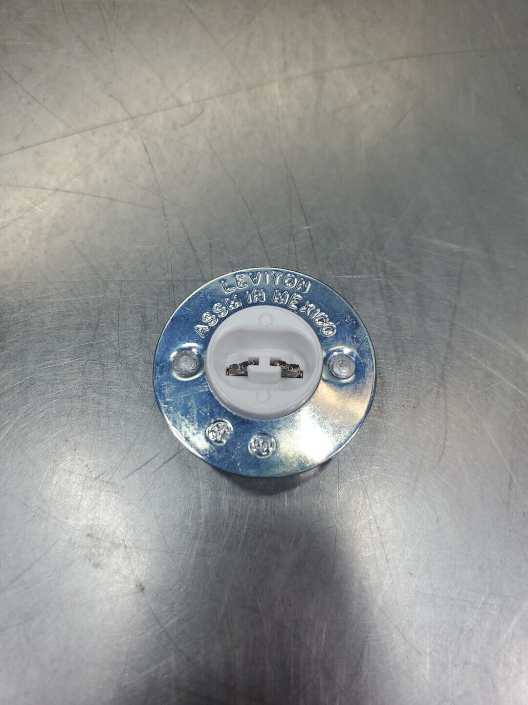 Leviton Cat. No. 524 Bulb Connector Module.                                5E-29