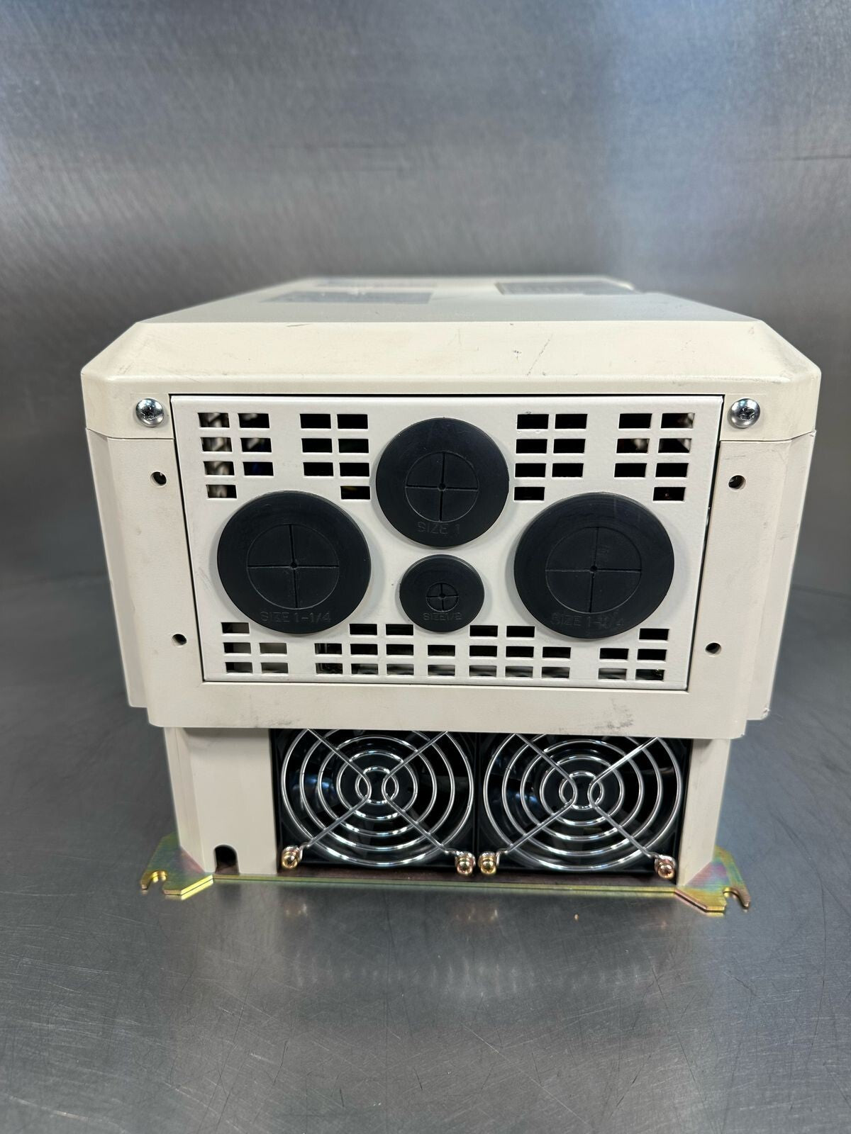 Yaskawa CIMR-R5U4018 AC Drive SPEC 40181A                 (8.4.3)