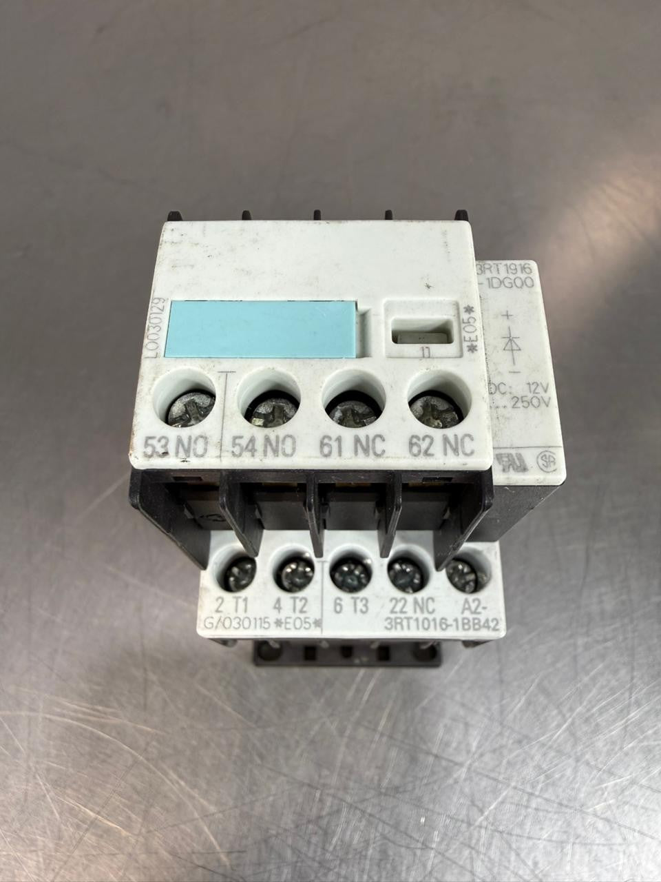 Siemens 3ZX1012-0RH11-1AA1 w/ 3RH1911-1MA11 Contactor              (9.3.2)