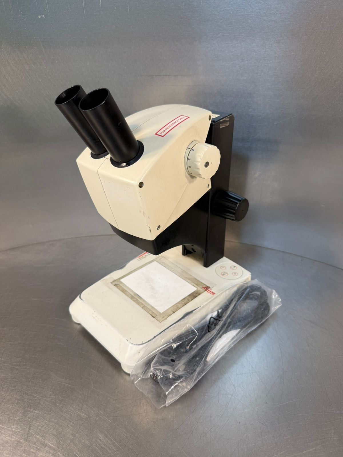 Leica Microscope EZ4  100V-240V ~ 15W 50/60Hz 10447199  (12.4.8)