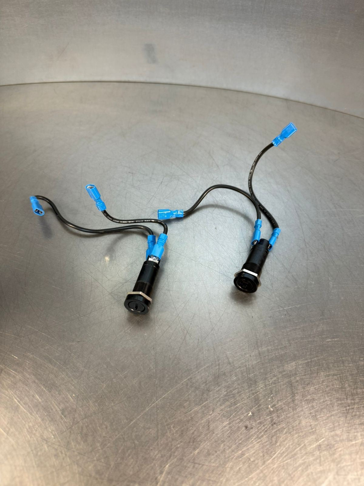 Panel Mount Fuse Holder with Spade Terminals Fec 500V 4W/10A - 600v 20A (9.3.1)