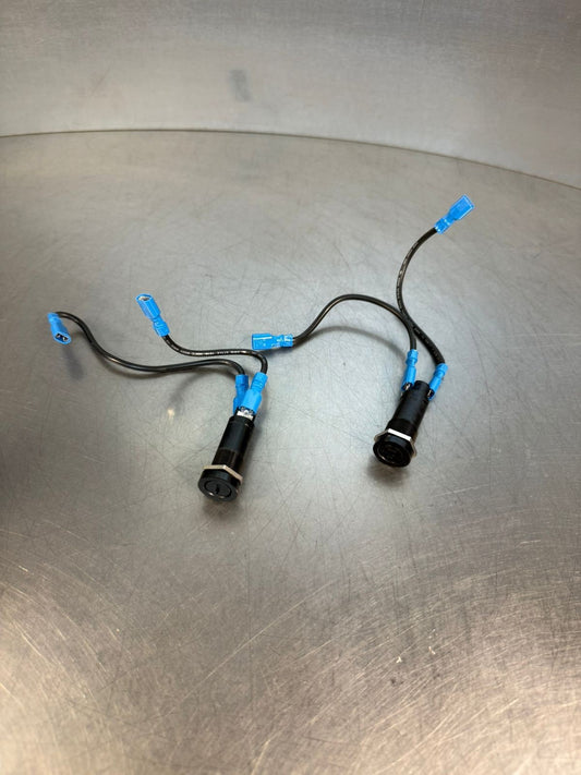 Panel Mount Fuse Holder with Spade Terminals Fec 500V 4W/10A - 600v 20A (9.3.1)