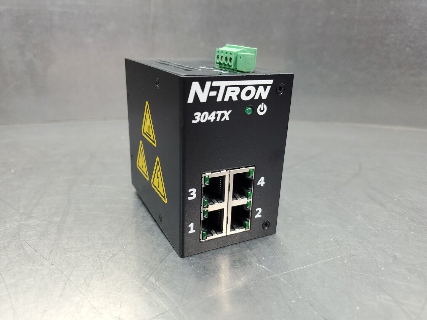 N-TRON 304TX 10-30V 0.5A 4-Slot Ethernet Switch.                            3D-6