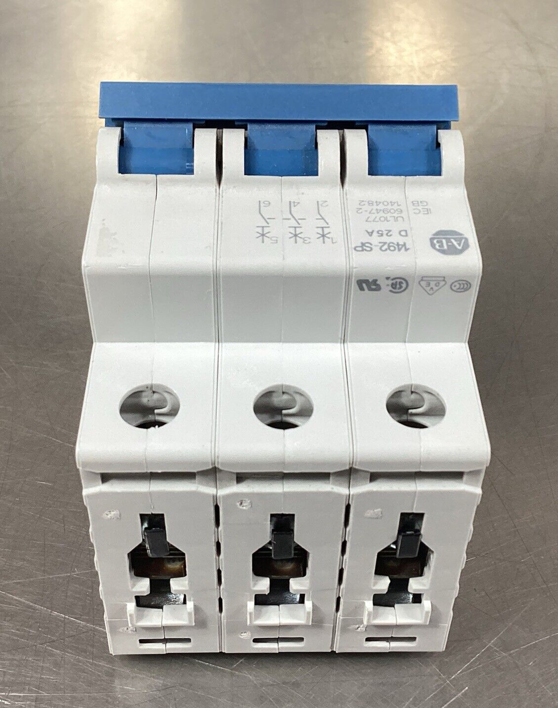 ALLEN BRADLEY  1492-SPM3D250 /D  25A Circuit Breaker 3P     4D-28