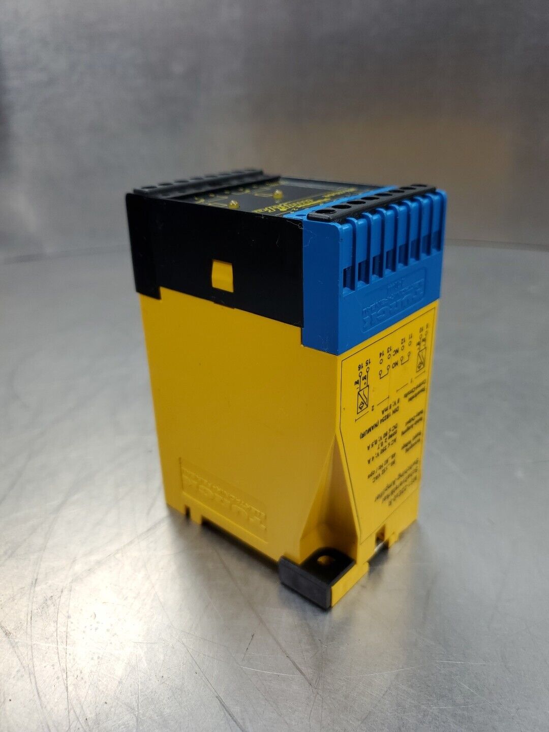 Turck MS1-22Ex0-R Switching Amplifier, 2-Channel.                           5E