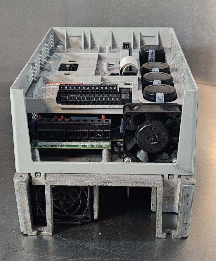 Allen Bradley 20AD014A0AYNANC0 Powerflex 70 AC Drive                 (BIN741)