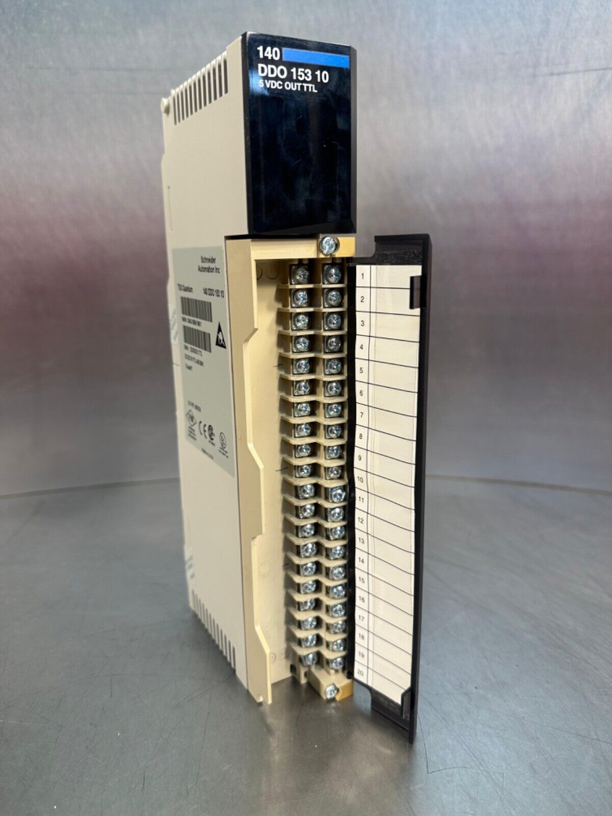 Schneider Automation 140 DDO 153 10 5VDC Out TTL  (3B-29)