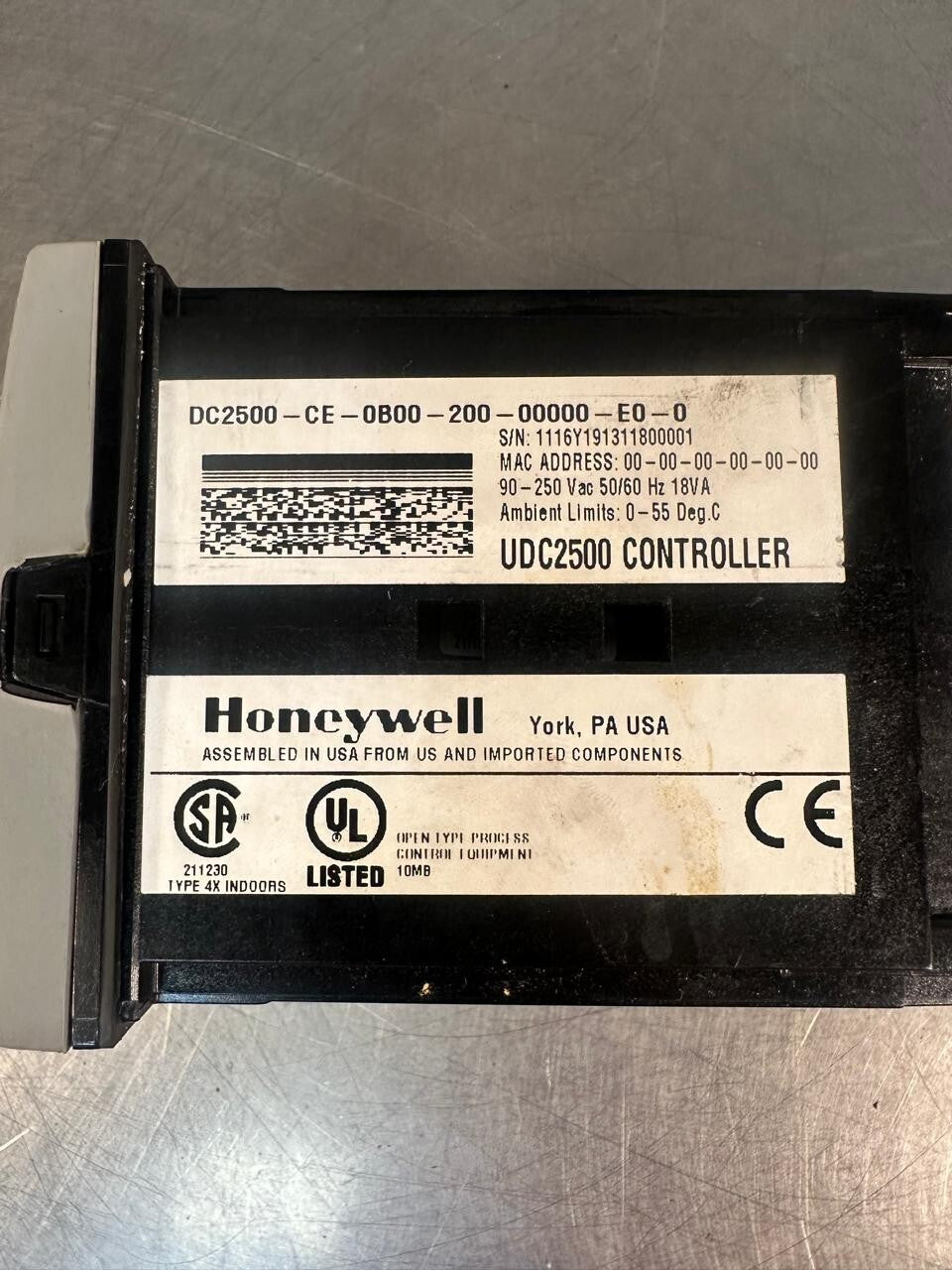 Honeywell DC2500-CE-0B00-200-00000-E0-0 UDC2500 CONTROLLER               (2.1.3)