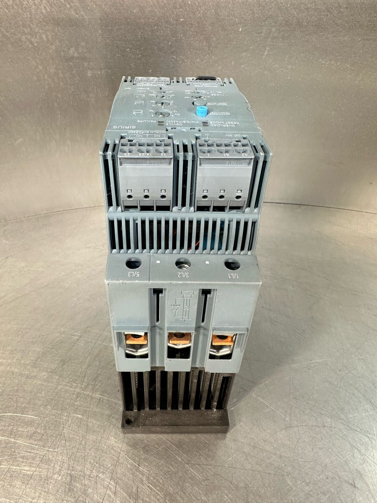 Siemens 3RW4046-2TB04 SIRIUS Motor Starter                          (5.3.2)