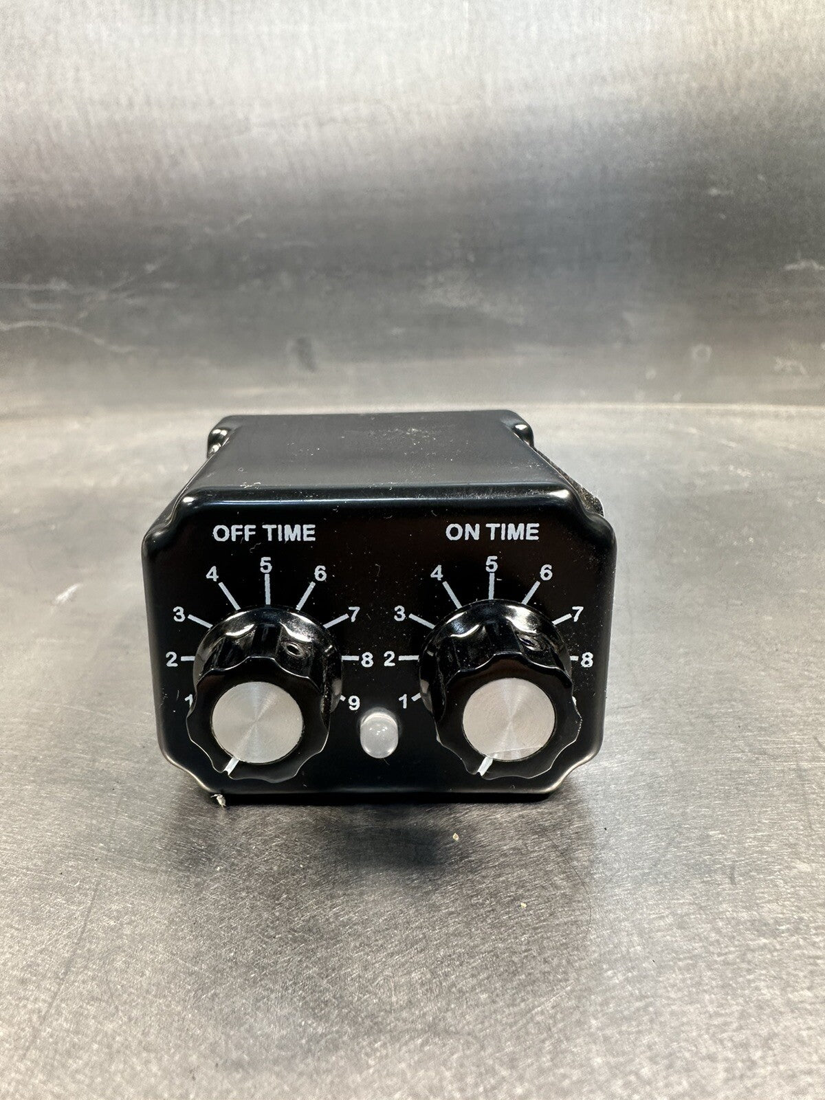 TIME MARK SIGNALINE 338 H 10SEC 10 Amp Recycle Timer Timing Relay  (BIN-1.1.1)